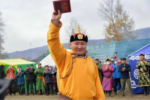 ТҮРЛҮГ-СҮРЛҮГ КҮЧҮТЕН МӨГЕ