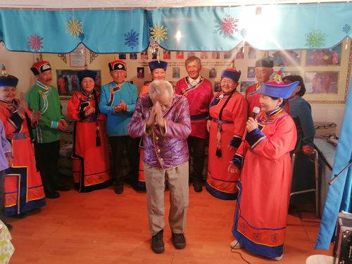 Хоочунга чылыг белек