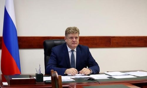 Президентиниң бүрүн эргелиг төлээзи Хакасияның чурттакчылары-биле социал объектилер тудуун болгаш септелгезин чугаалашкан