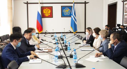 ЧЕДИИШКИННЕР-БИЛЕ ЧЕРГЕЛЕШТИР НАРЫН-БЕРГЕ БОЛУУШКУННАРЛЫГ НЕДЕЛЯ