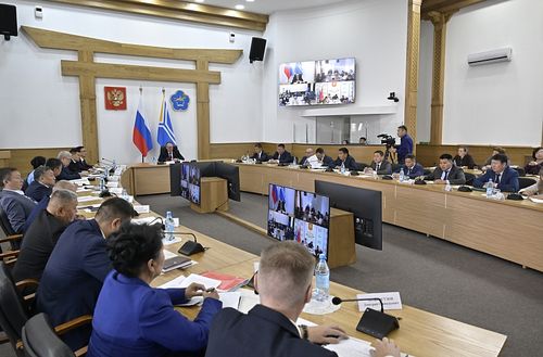 Назы четпээннер аразында кем-херек үүлгедиишкиннери эвээжээн