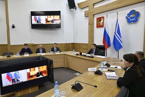 Күрүне Эрмитажы-биле кады ажылдажылга