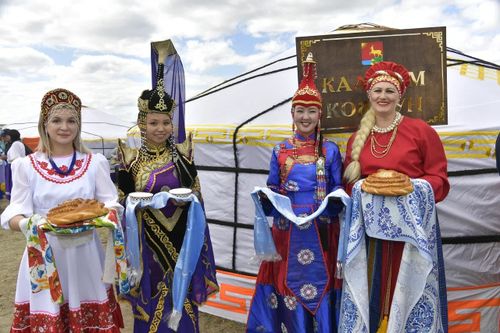 Тыва Россияның регионнарының аразында турисчи аян-чоруктар өзүлдези-биле мурнаан