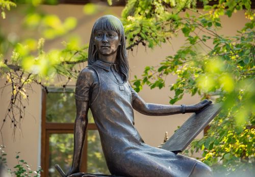 Надя Рушевага тураскаал