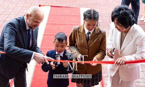 Балгазында чаа школа ажыттынган