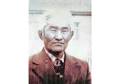 Булуң-Бажы суурнуң үндезилекчилериниң бирээзи