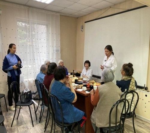 Хоочуннарны хаара туткан