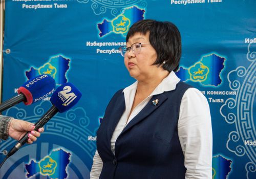 711 кандидат бүрүткеткен