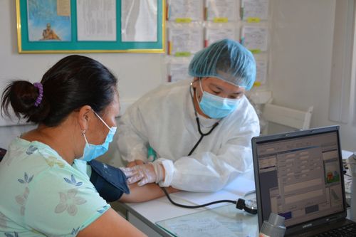 ЭМЧИЛЕРГЕ БИР САЯ РУБЛЬДИ ТӨЛЭЭР