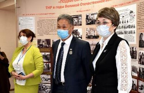 Эртем хүнүнде Тывада шылгараңгай болгаш аныяк эртемденнерни шаңнап-мактаан