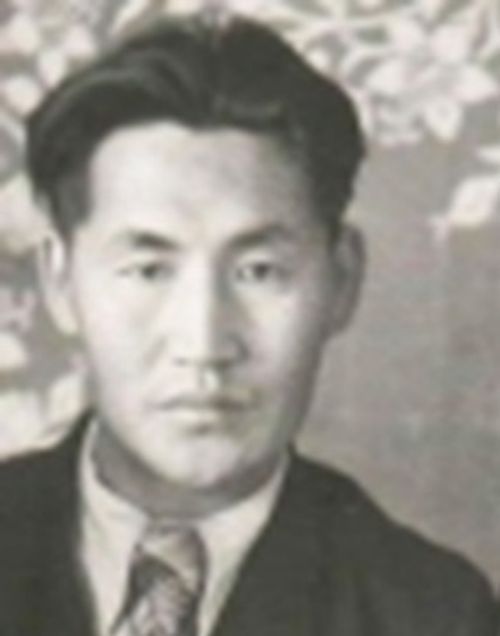 Башкы, журналист, чогаалчы