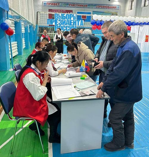 Тывада тус черниң Төлээлекчилер хуралдарынче немелде соңгулдалар эгелээн