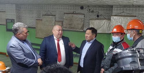 ВЛАДИСЛАВ ХОВАЛЫГ БАРЫЫН-ХЕМЧИК КОЖУУНЧЕ АЖЫЛЧЫН ҮНҮҮШКҮННҮ КЫЛГАН