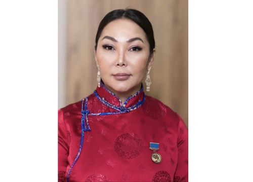 Айлана Монгуш: «Ѳѳреникчилеримге дыка ынак мен, сеткилимден…»