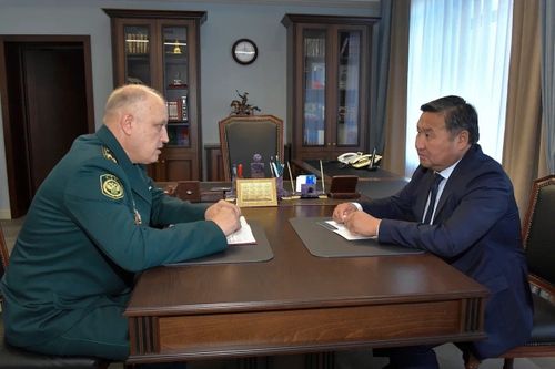 Каайлы ажылдакчыларынга байырны чедирген