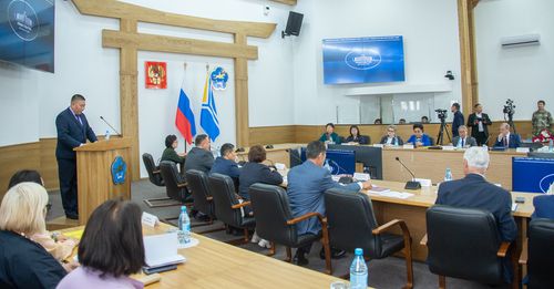 Тываның гуманитарлыг эртеми 80 харлаан