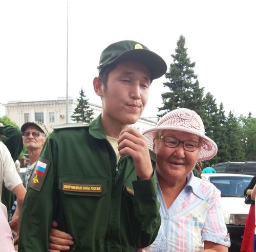 Ийи карааң суглуг орда, чанып кээр мен, авай!