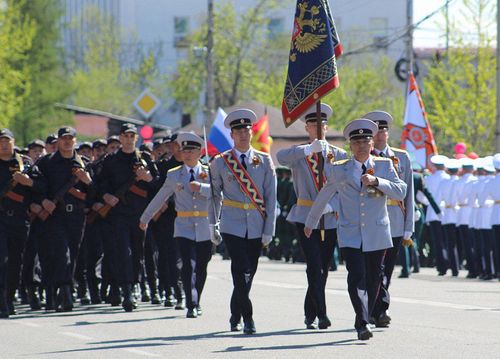 Тываның Баштыңы иштики херектер албанының ажылдакчыларынга профессионал байырлалы-биле байырны чедирген
