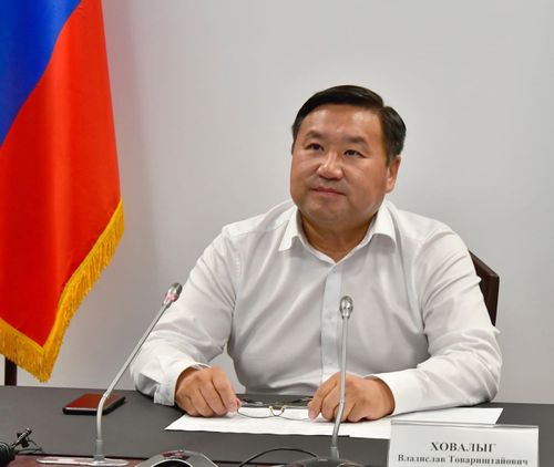 ОНЛАЙН ХҮЛЭЭП АЛЫЫШКЫНГА АМЕРИКАДАН ӨГ-БҮЛЕ КИРИШКЕН