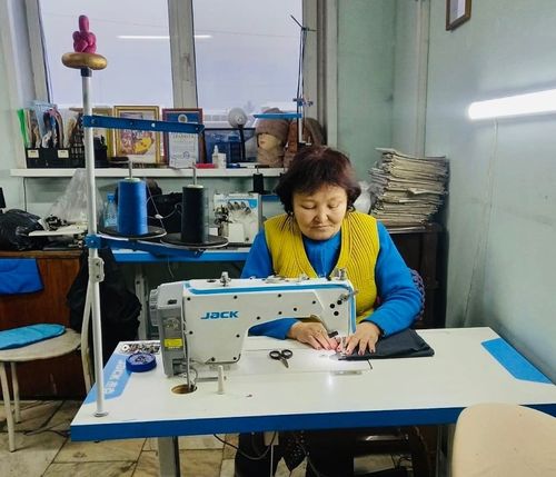 Өгбелерге — кичээл, «Кызыл кошка» — белек