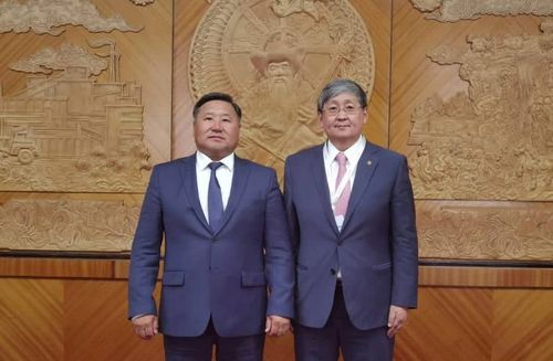 Шуулганда киржип турар