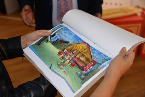 Тываны көргүзер дээш...