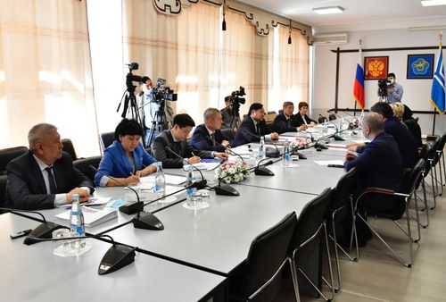 ФЕДЕРАЦИЯ ЧӨВҮЛЕЛИНИҢ ДЕЛЕГАЦИЯЗЫ ТЫВАДА КЕЛГЕН