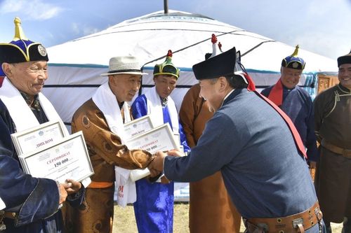 Мурнакчылар-биле ужурашкан