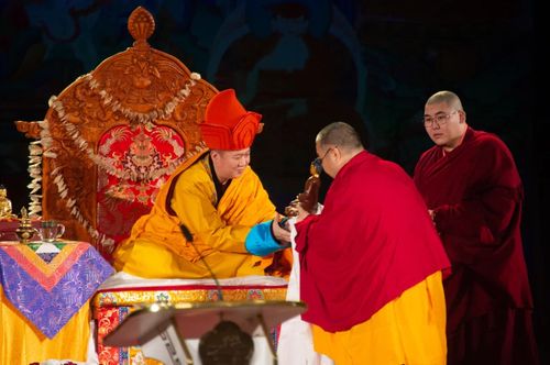 Тываның X Камбы-ламазы дүжүлгезинге саадаан