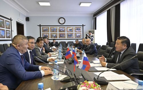 Тываның Баштыңы Моолдуң Хөвсгөл аймаандан делегация-биле ужурашкан