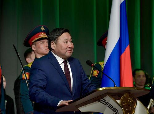 Ада-чурт камгалаары – ыдыктыг хүлээлге