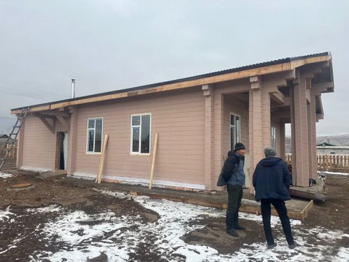 Ѳвүрнүӊ биче суурларында – ийи амбулатория