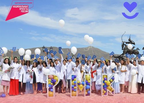 Республиканың эмчи колледжин бо чылын 245 ортумак тускай эртемниг специалист доозуп үнер