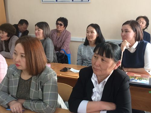 "Мээң тергиин кичээлим"