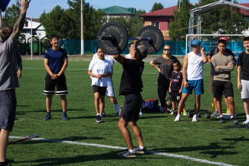Кызылга Күш-культуржулар хүнүн кроссфит маргылдаазы-биле демдеглээн