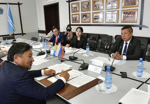 Моол – Тыва харылзаалар.