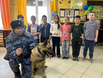 Солун болгаш ажыктыг ужуражылга