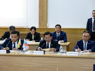Мьянманың Президентизи  Тываны үнелээн