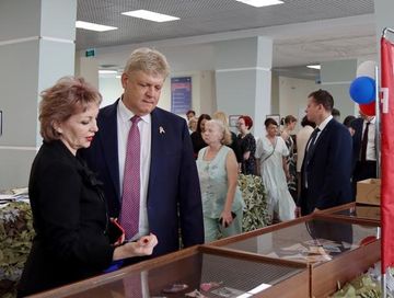 Полпред: «Те, кто пишет письма бойцам, делают большое и важное дело»