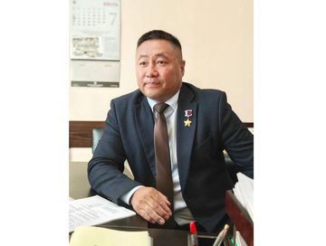 Буян Куулар документилерин киирген