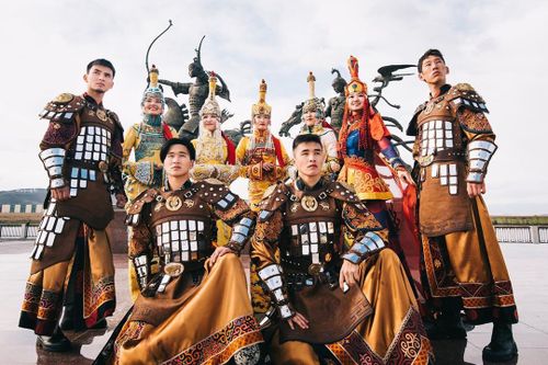 Чону – чоорган, хөйү – хөйлең. / Хууда бодал.