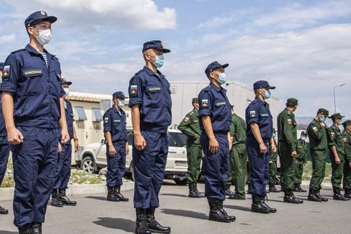 Тываның Баштыңы шериг комиссариаттарының ажылдакчыларынга байырын чедирген