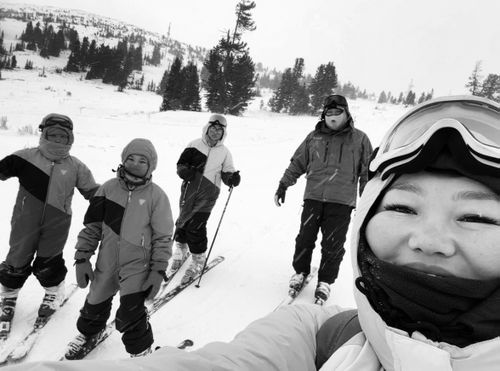 Хөй уругларлыг өг-бүлеге свет өртээн аңгы санаар