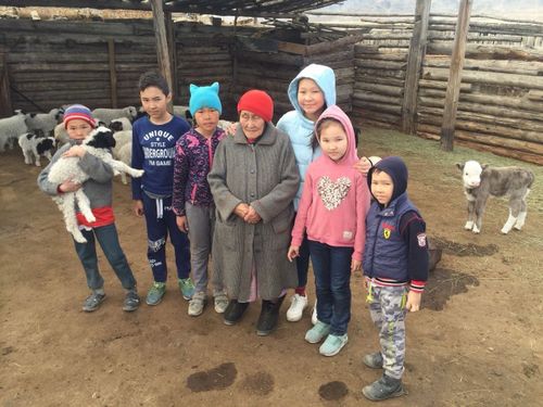 Амыр-менди чурттап-ла көр