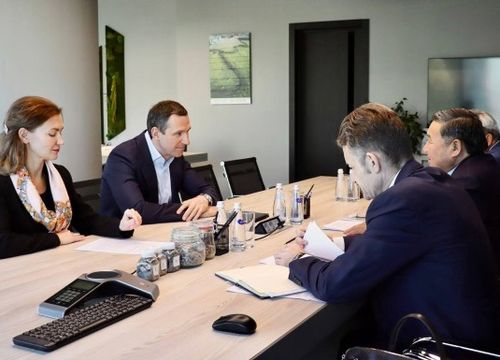 Амгы үеде орук картазында