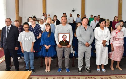 Эрес-дидим чоруктуң орденнерин тывыскан