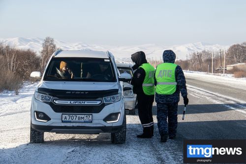 Эзирик чолаачыларны дыңнатканы дээш шаңналдыг