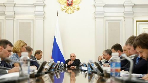 Михаил Мишустин Тывага ажыл-албанының түңнелдери-биле республиканың социал-экономиктиг хөгжүлдезин деткиир элээн каш даалгаларны берген