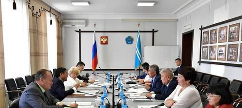 СЕНАТОР-БИЛЕ УЖУРАЖЫЛГА