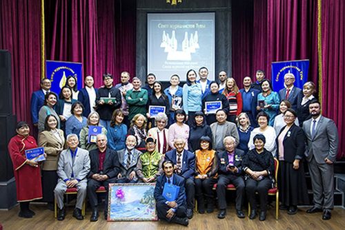 Тываның журналистер эвилели 65 харлаан!